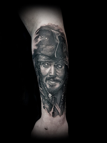 TATTOO · TATTOO ARM · Mann · Realismus · Kris · Jack Sparrow